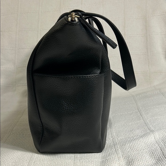 Relic Black Tote Bag with Spacious Design - Picture 4 of 8